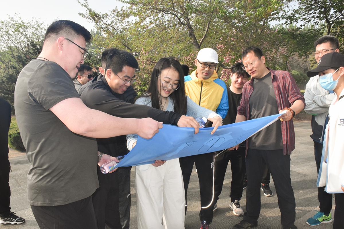 赴春日之約-環球軟件開展“擁抱自然·迎接春天”團建活動