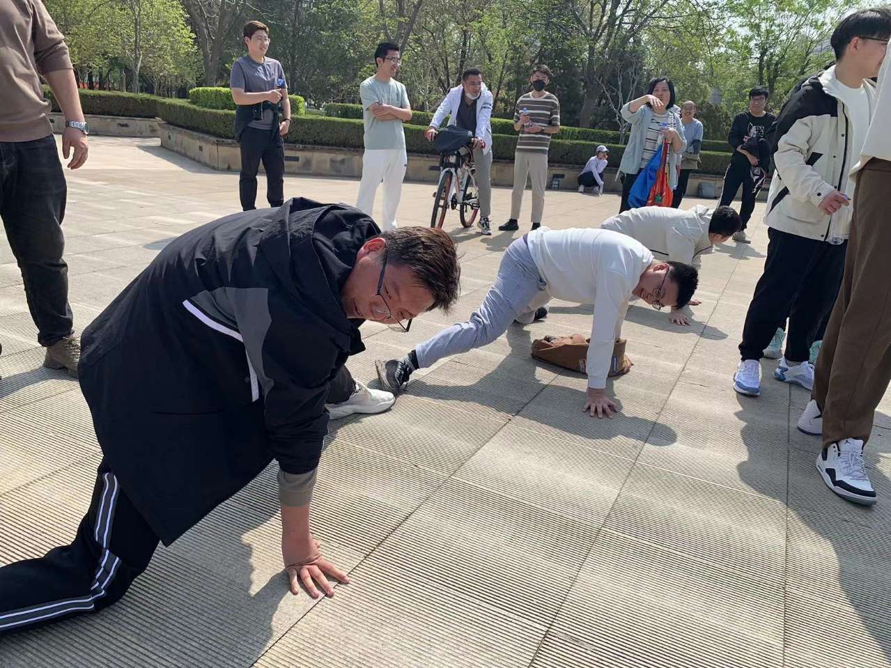 赴春日之約-環球軟件開展“擁抱自然·迎接春天”團建活動