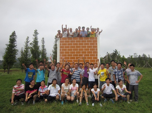 精誠團結 共創環球美好明天