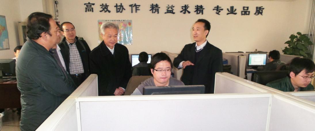 山東省經信委辦公室領導到公司研發基地考察指導